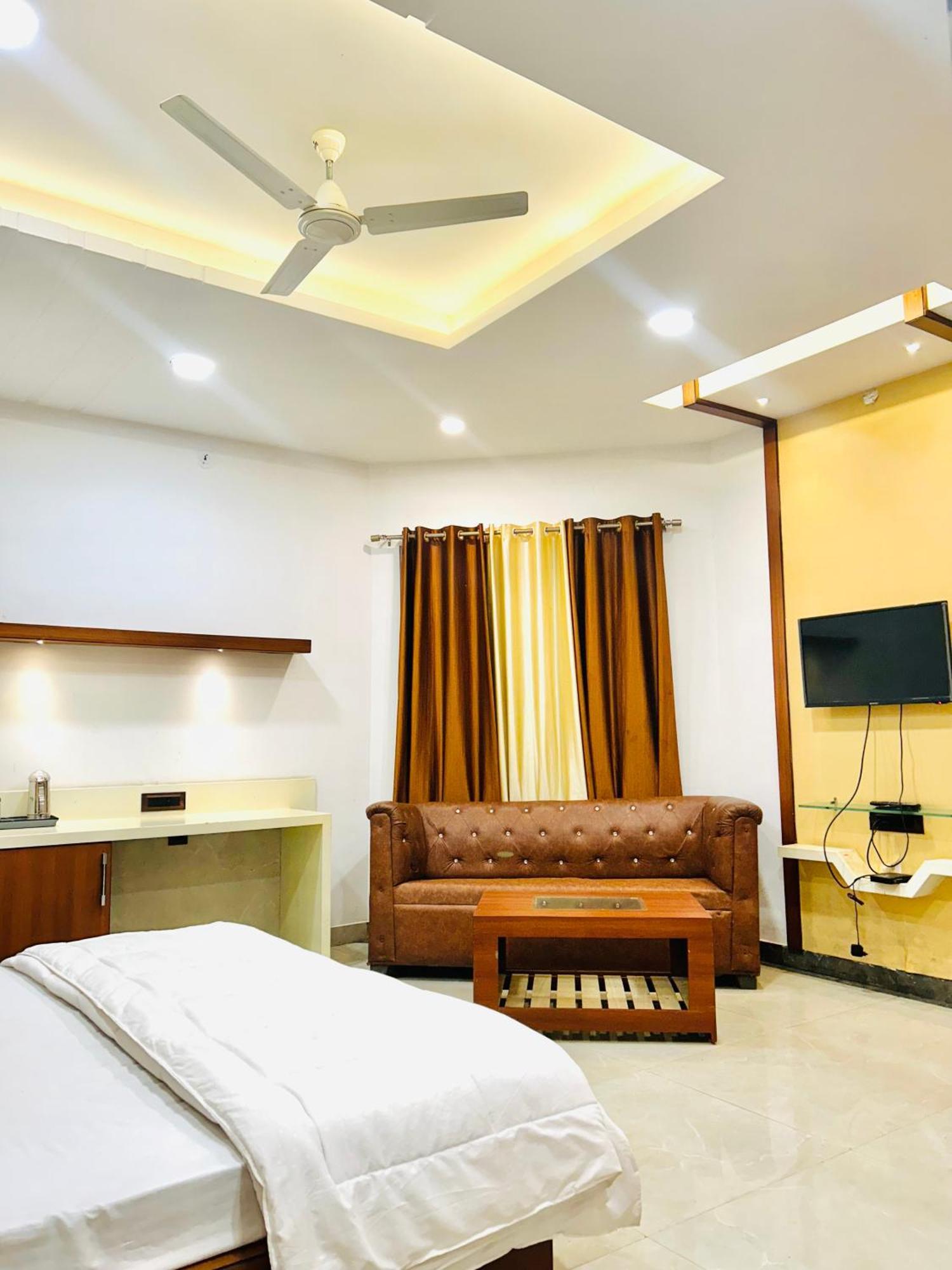 Krishnam Resort Jabalpur Exteriér fotografie