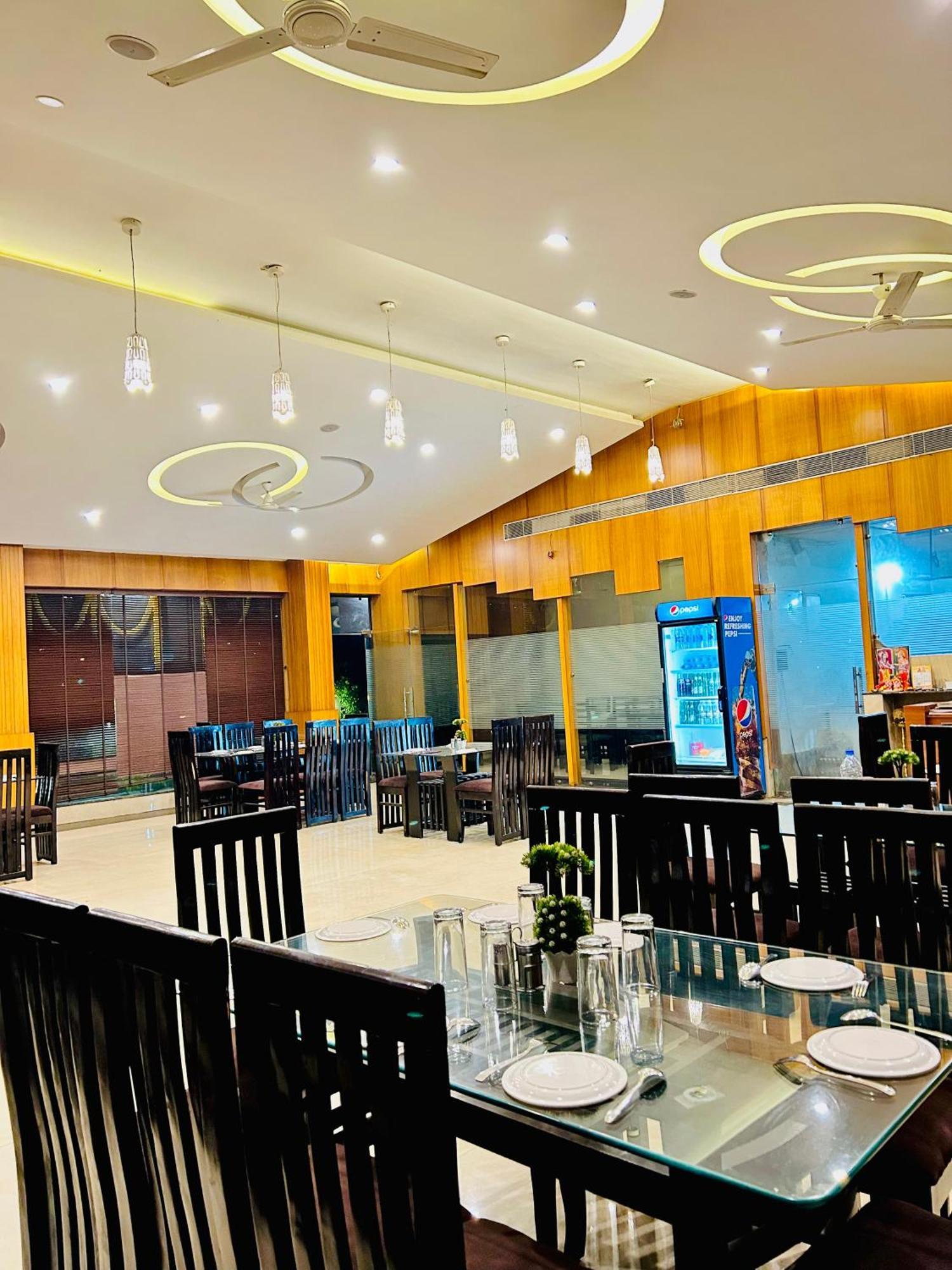 Krishnam Resort Jabalpur Exteriér fotografie